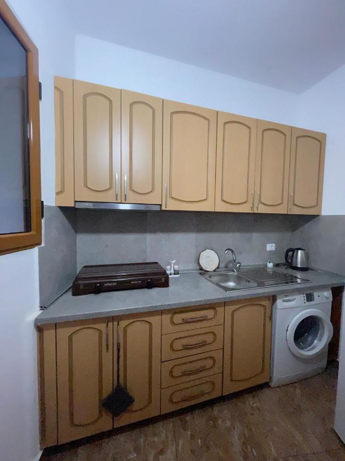 Rent Rooms Loren Vlore Exterior photo
