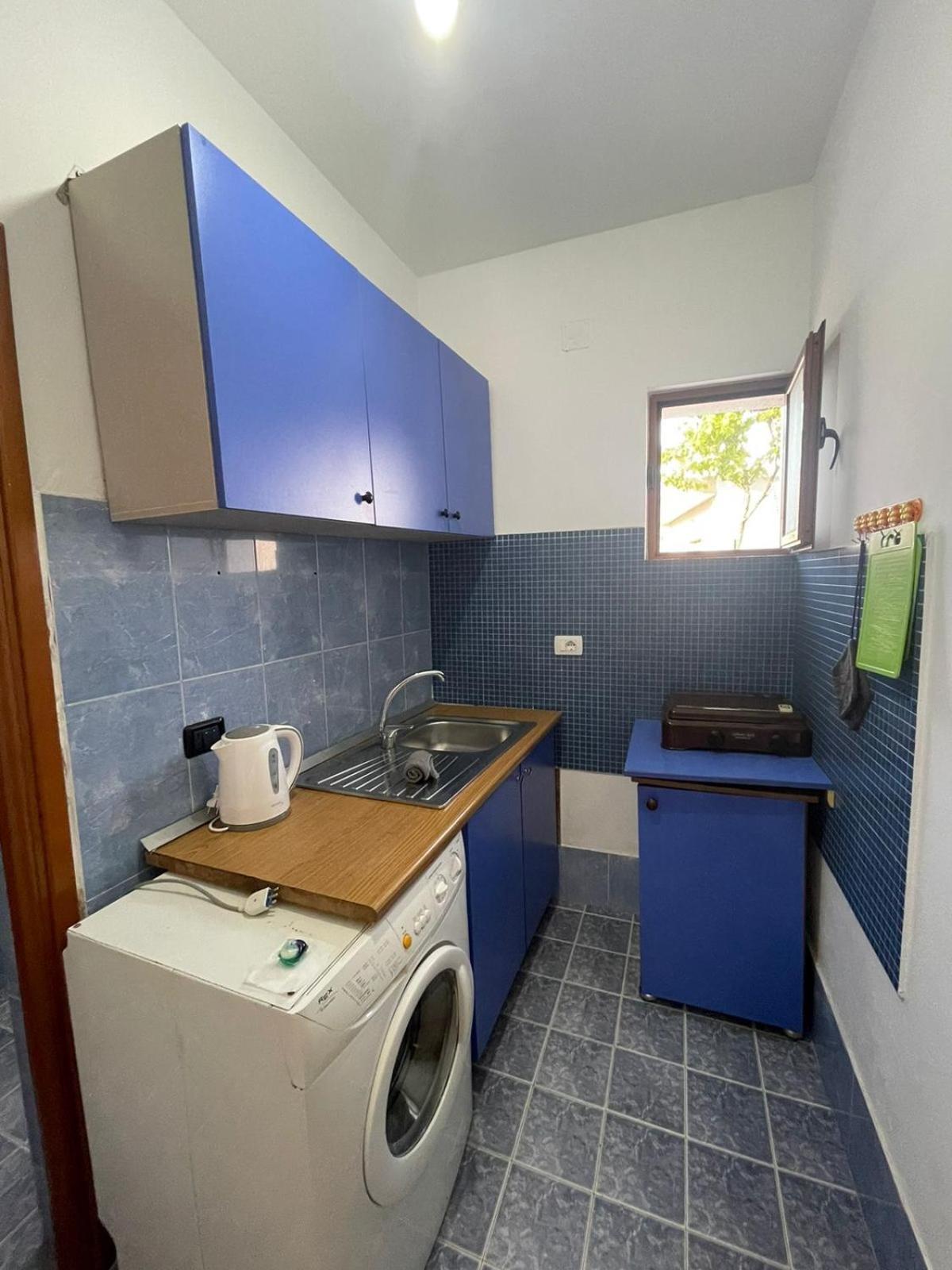 Rent Rooms Loren Vlore Exterior photo